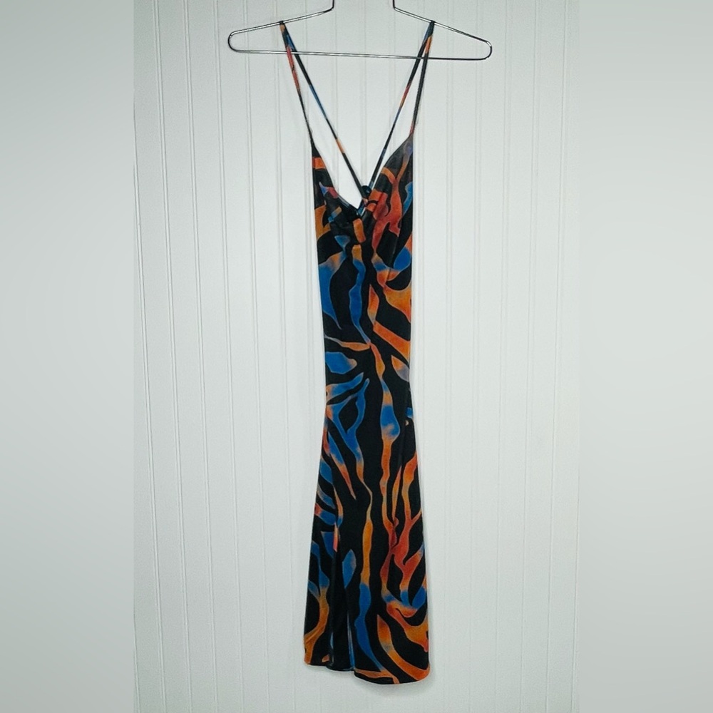 In the Style Abstract Dress - Picture 2 of 7